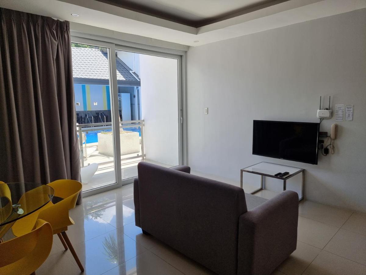 Chequers Suites Subic Bay Olongapo Εξωτερικό φωτογραφία