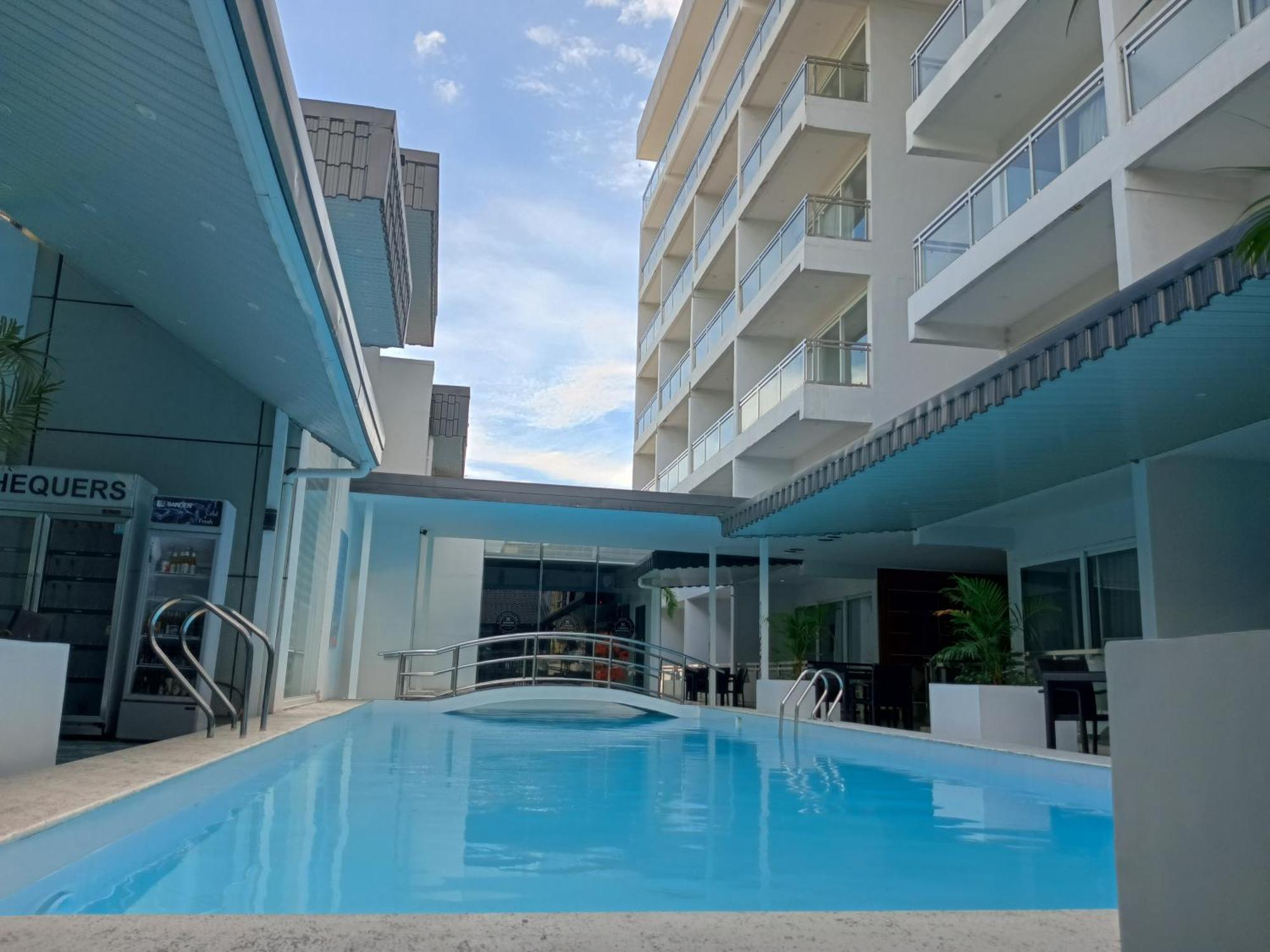 Chequers Suites Subic Bay Olongapo Εξωτερικό φωτογραφία