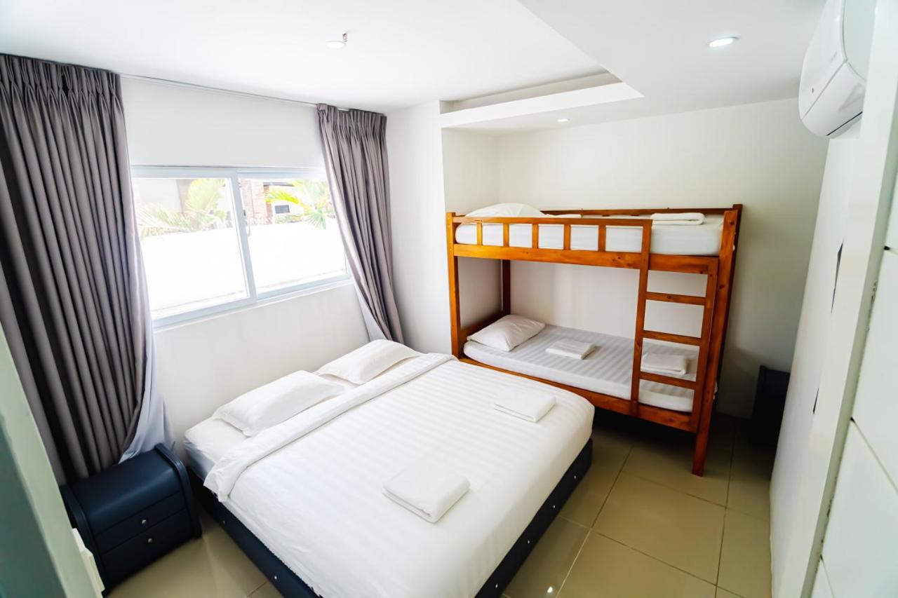 Chequers Suites Subic Bay Olongapo Εξωτερικό φωτογραφία
