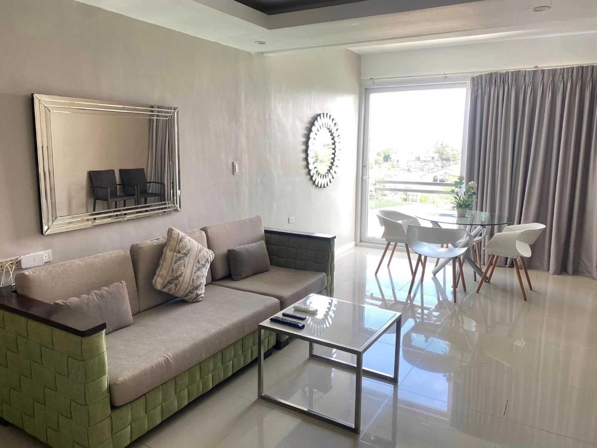 Chequers Suites Subic Bay Olongapo Εξωτερικό φωτογραφία